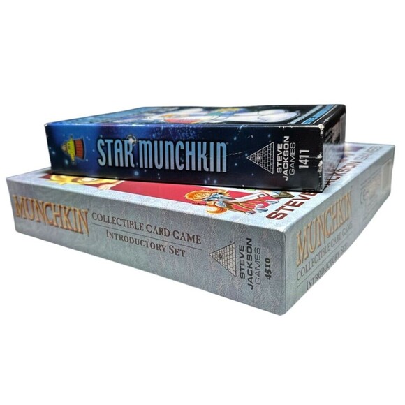 2 STEVE JACKSON GAMES MUNCHKIN COLLECTIBLE CARD INTRODUCTORY SET + STAR MUNCHKIN - Picture 5 of 7